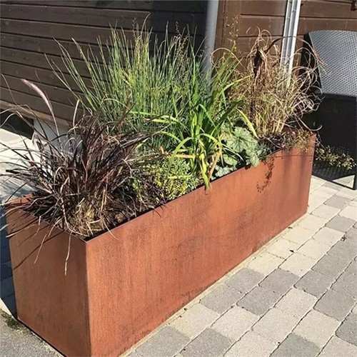 Large plant pot corner - large, rust